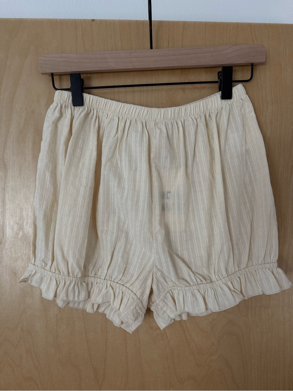 Sonderhaus Romeo Sleep Shorts in Cream Eyelet - Picture 6 of 8